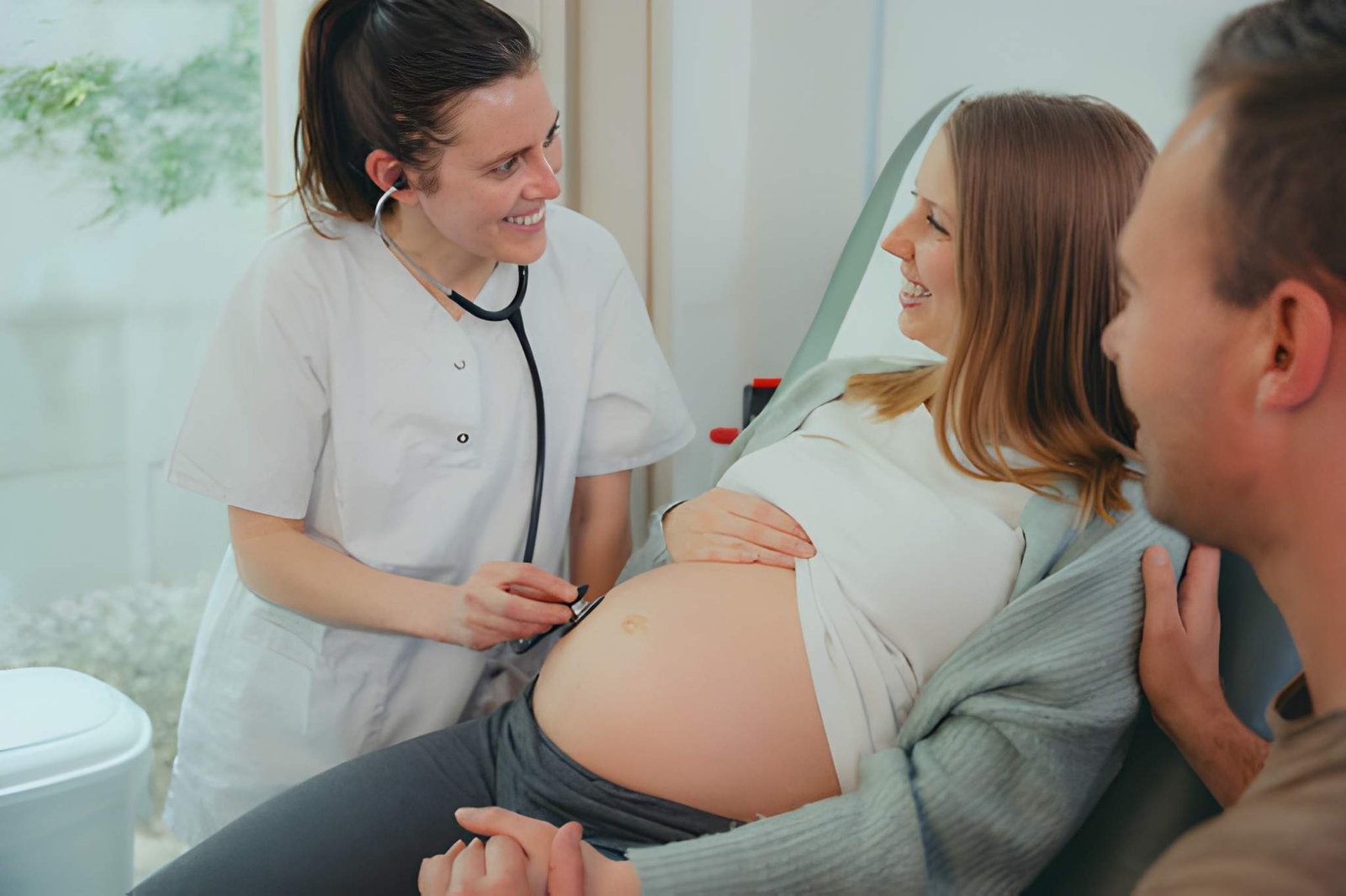 Best Obstetrician and Gynaecologist in Mulund East Dr Jayshree Mhatre-Bhandari